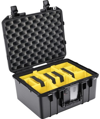 1507AIR WITH DIVIDER Peli Trolleys, bags, cases and holders