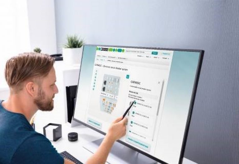 Online configurator: CAPAROC is reordered via a personal part number - digital services support with individual data from 3D model to labeling to data sheet and Eplan.
