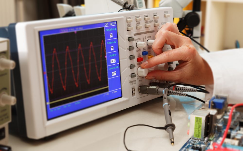 Set up sync of the oscilloscope in the laboratory